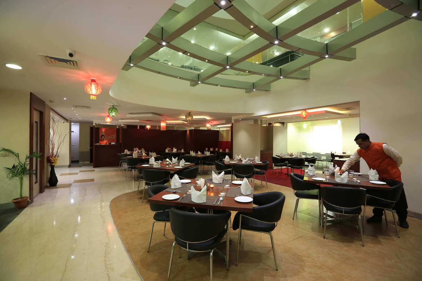 Hyphen business hotel restaurant hype in noida