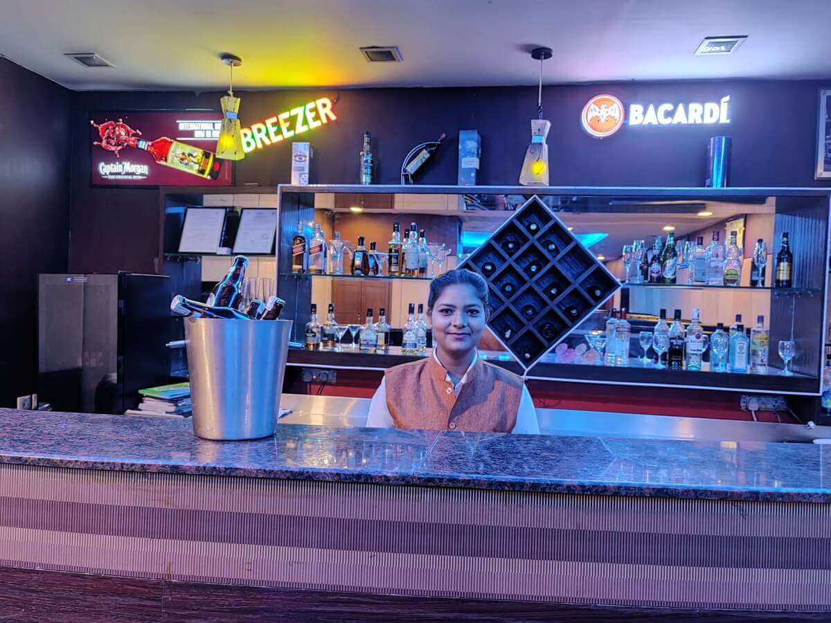 Bar